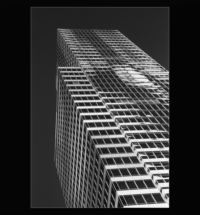 COLONIA TOWER
