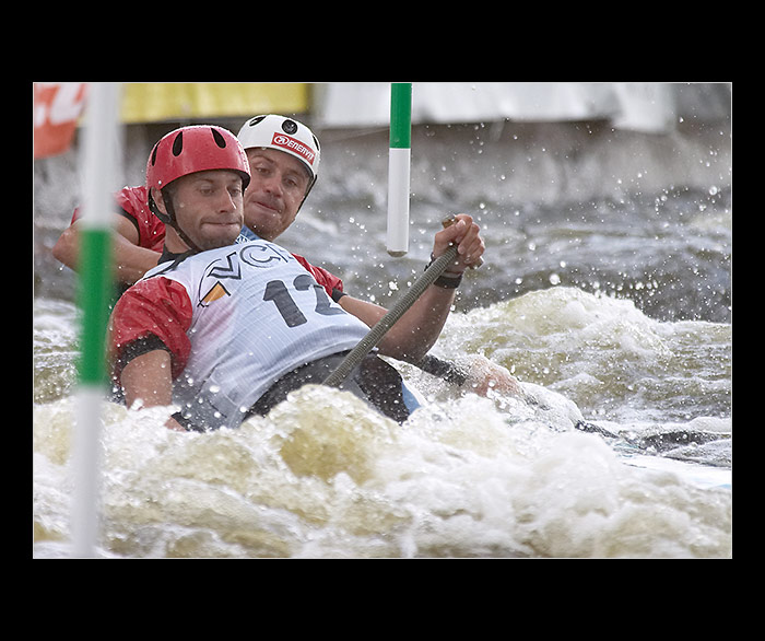 vodní slalom to je dřina