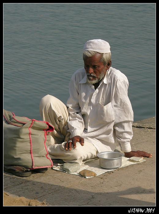 Čekání na almužnu