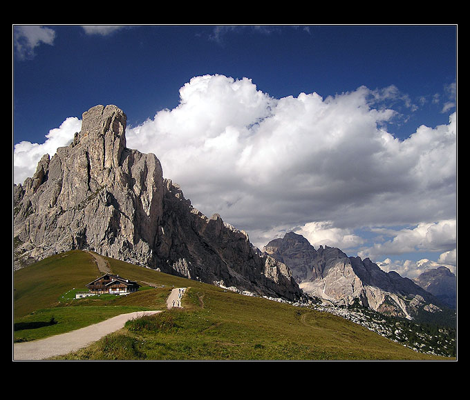 Dolomity - passo Giau