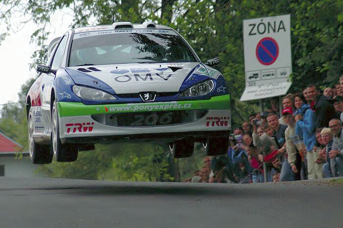 -- LETOVÁ ZÓNA --