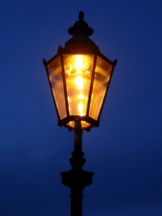 = Lampa za soumraku =