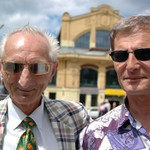 dva nosáči a video