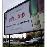 Pyj a řiť