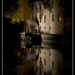 Mlýnské kolo v noci