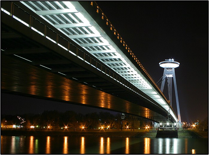 Modern City Gateway