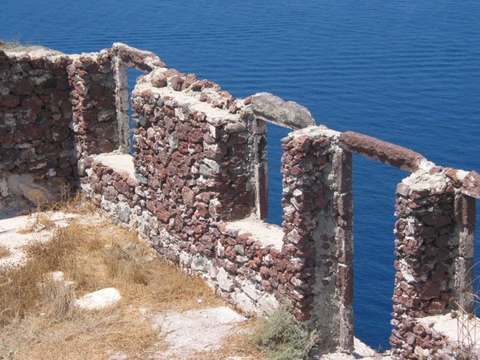 Santorini - stavba? zrucanina?
