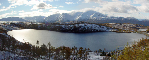Jezero v horách