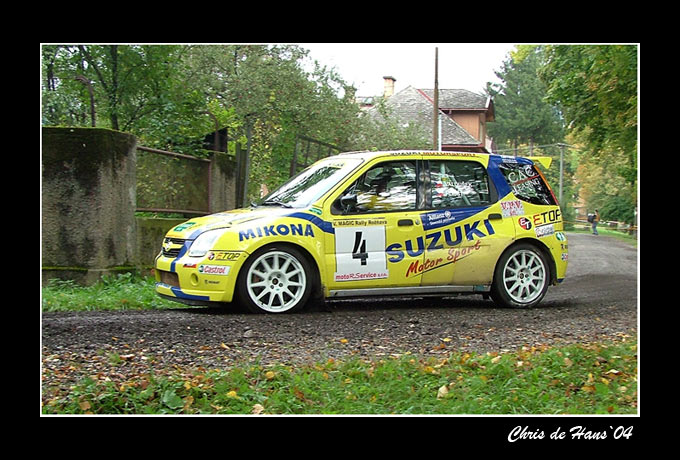 <font = arial color= BLUU><b>SUZUKI Ignis</b></font><br>