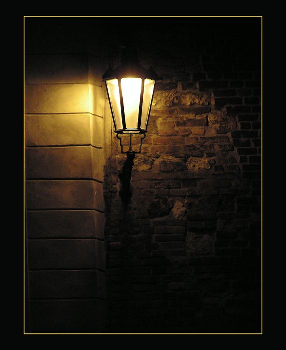 ...lampa plá...