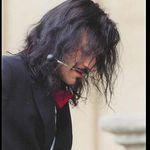 zmožen,ale snad spokojen