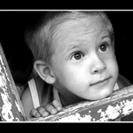 Oči jako korálky, co však hledí do dálky, kterou my už nespatříme...