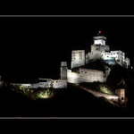 Určite sú doma, veď svietia!