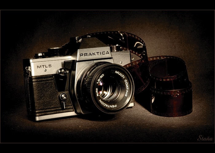 <B><U>... Praktica ...