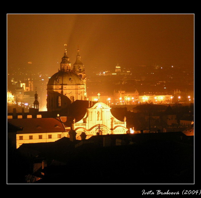 noční Praha
