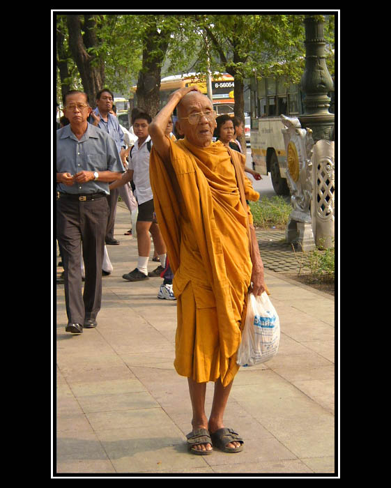"..vzal jsem si ty trenky?..nebo jsem je dnes zase zapomněl?.."