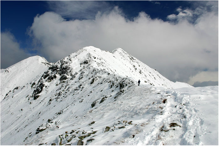 K vrcholu