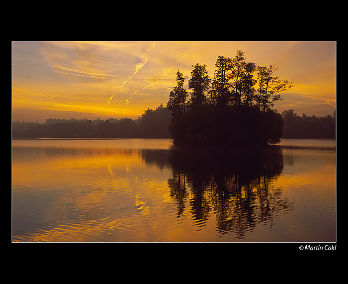 JH...svítání nad rybníkem II.