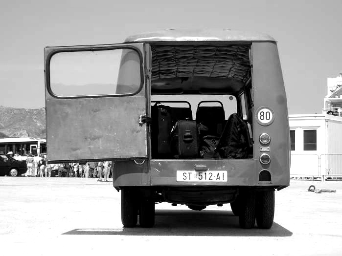 Ukončete nástup a výstup...