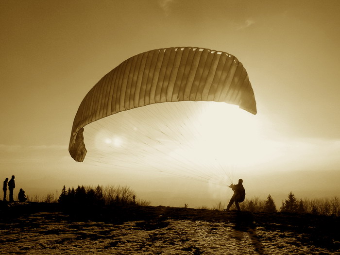 PARAGLAIDR