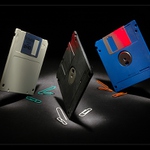 <B><U>... DISCETEKA ...