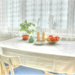 <B><U> ... stôl ...</B></U>