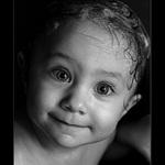 Veľký kukuč malej Táni vo vani :o)