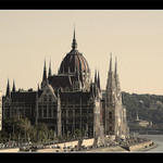 <font color=red><b>....BUDAPEŠŤ  lll...</b><font color=black>