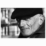 <b>.:neznámy:.</b>,