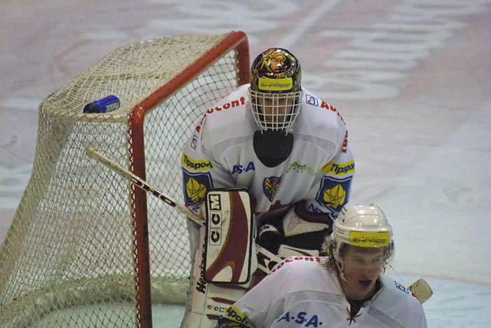<b> martinove prusek a cakajik:)))</b>