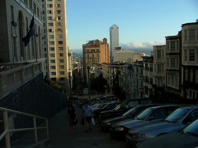 <b> V San Fran