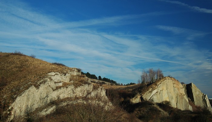 Nebe, to je pekne rovny, ale ta zeme....