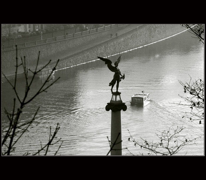<b> Prague - distances </b>