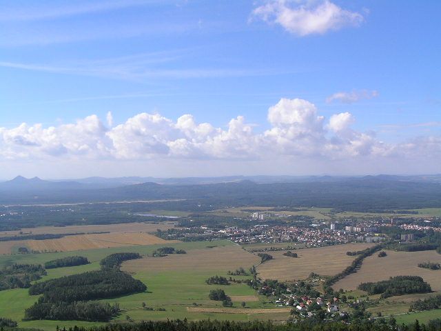V oblacích