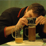 <B><U> ... pivo spevňuje ruku ...