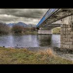 ... na pravom brehu ...