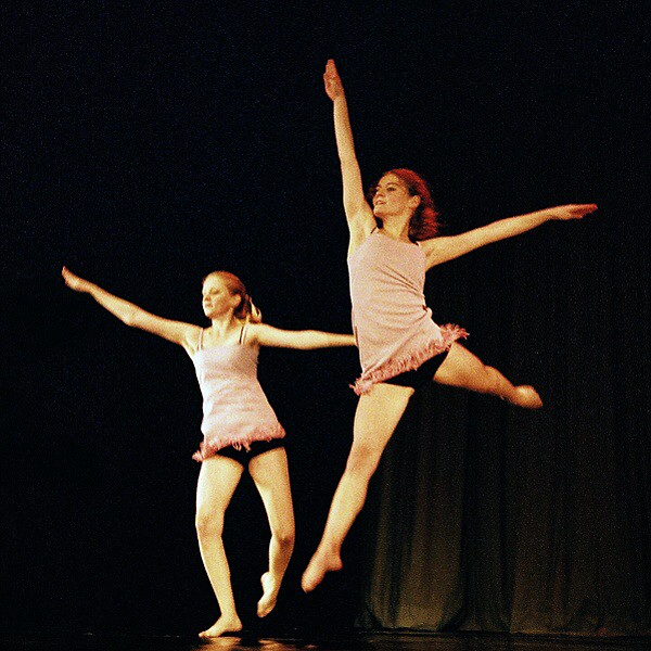 tančí s vlčími máky