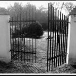 Gate