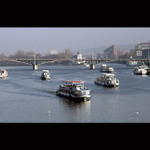 <b> Vltava - hustý provoz </b>
