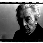 <b> . . . . . . . . . . </b>