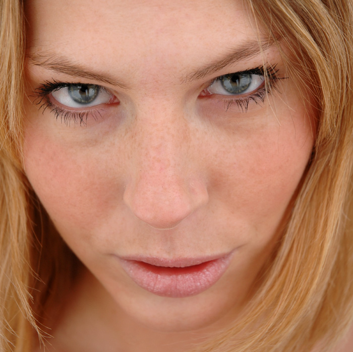 Úplne surový portrét