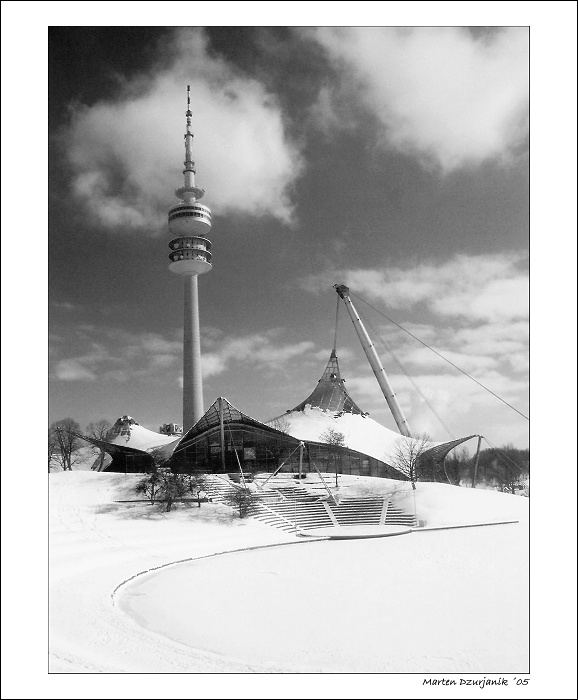 <b>Olympiaturm</b>