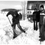 <b>[auta stojí, vlaky jedou...]</b>