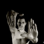 Možná že když ho dáš horizontálně, bude to lepší...