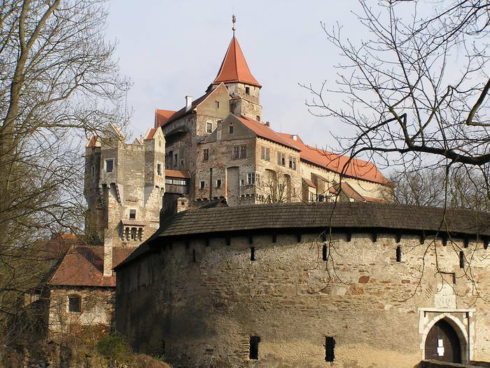 Jaro na hradě Pernštejně