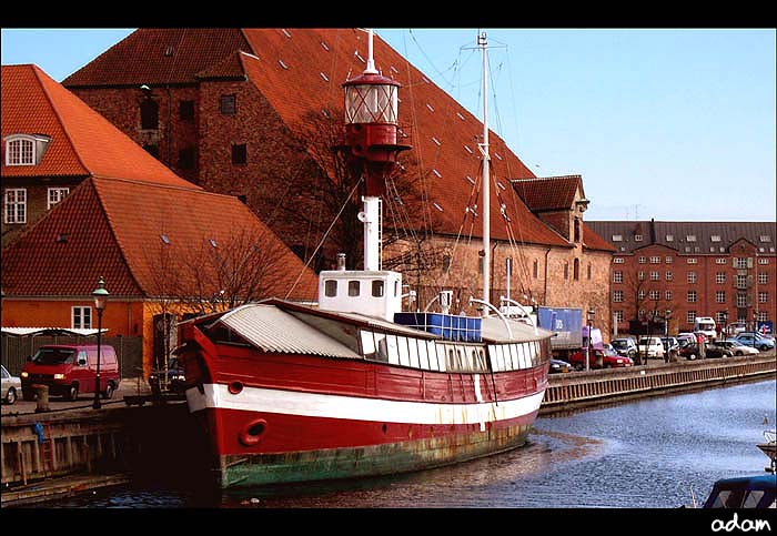 <b>**fishing boat**</b>