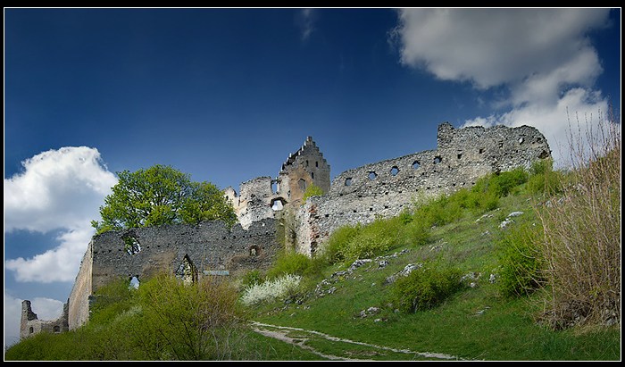 <b>Hrad #2