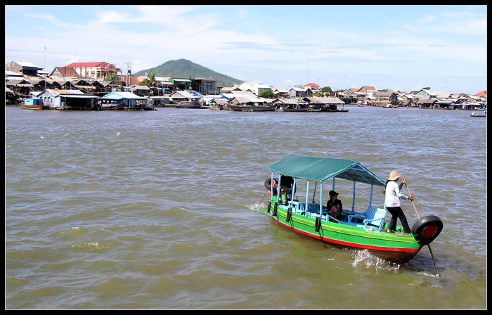 Jezero Tonle Sap v Kambodži