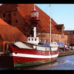 <b>**fishing boat**</b>