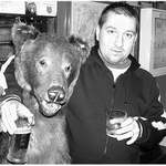 Jak se chodí na medvědy?Beze zbraní přece.